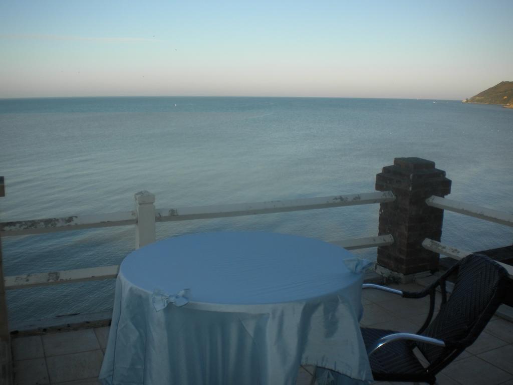 Les Dunes Guest house *